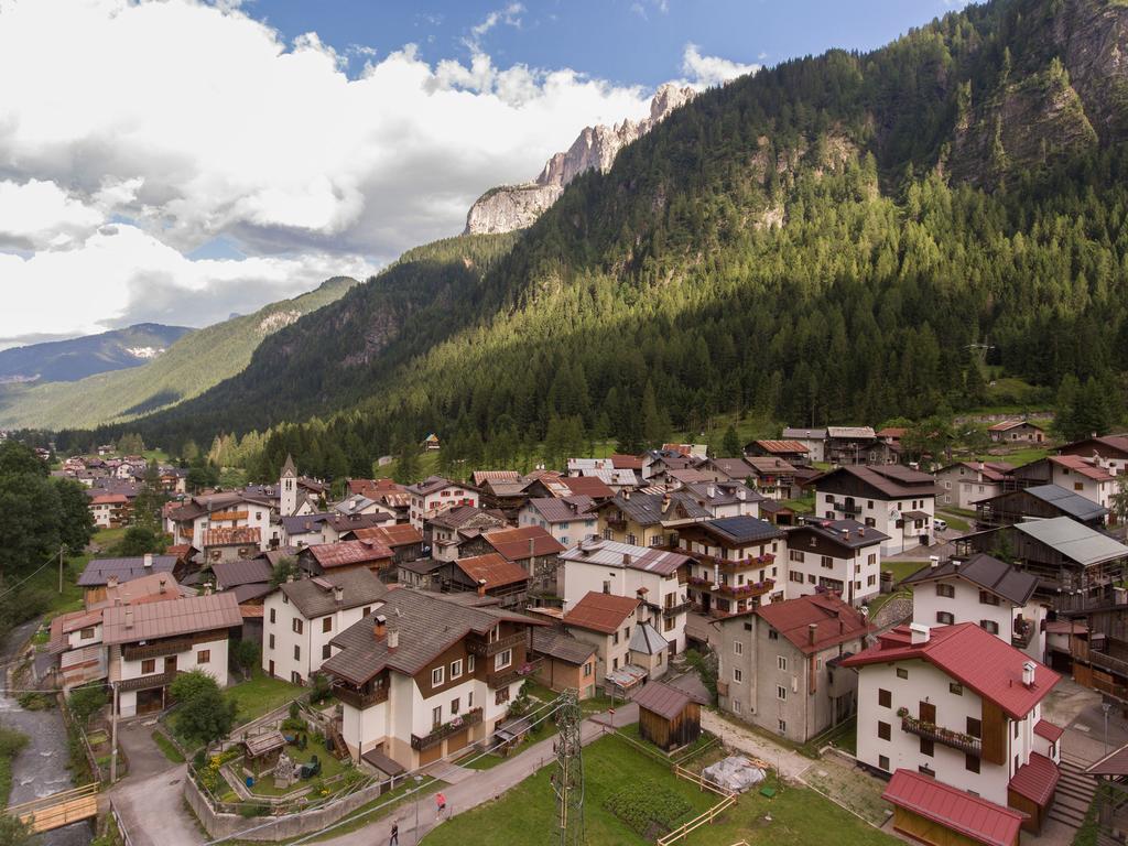 Hotel Garnì Ai Serrai Rocca Pietore Exterior foto